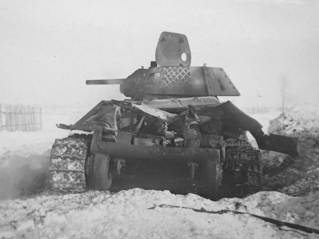 destroyed_soviet_t_34_76_mod_1941_tank.8bhty365fb0goo88w0kok80cc.ejcuplo1l0oo0sk8c40s8osc4.th.jpeg